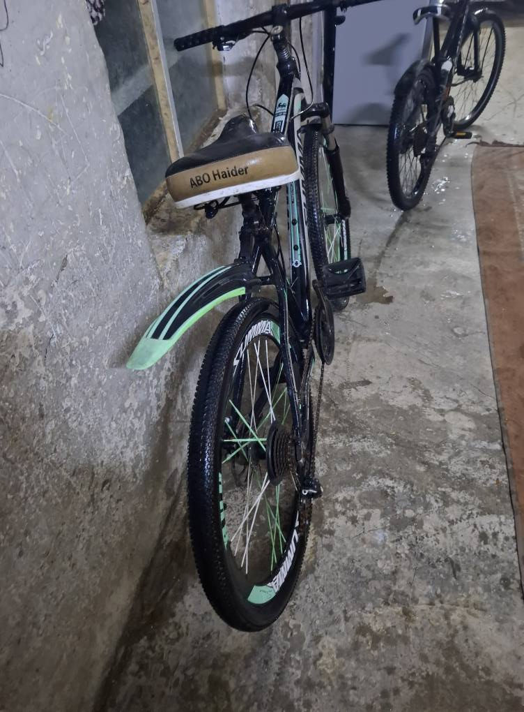 السلام عليكم شلونكم عيني بيسكلات لبيع عد ٢ جديدات الله شاهد السعر ١٥٠
الاستفسار اكثر رقمي ***********
