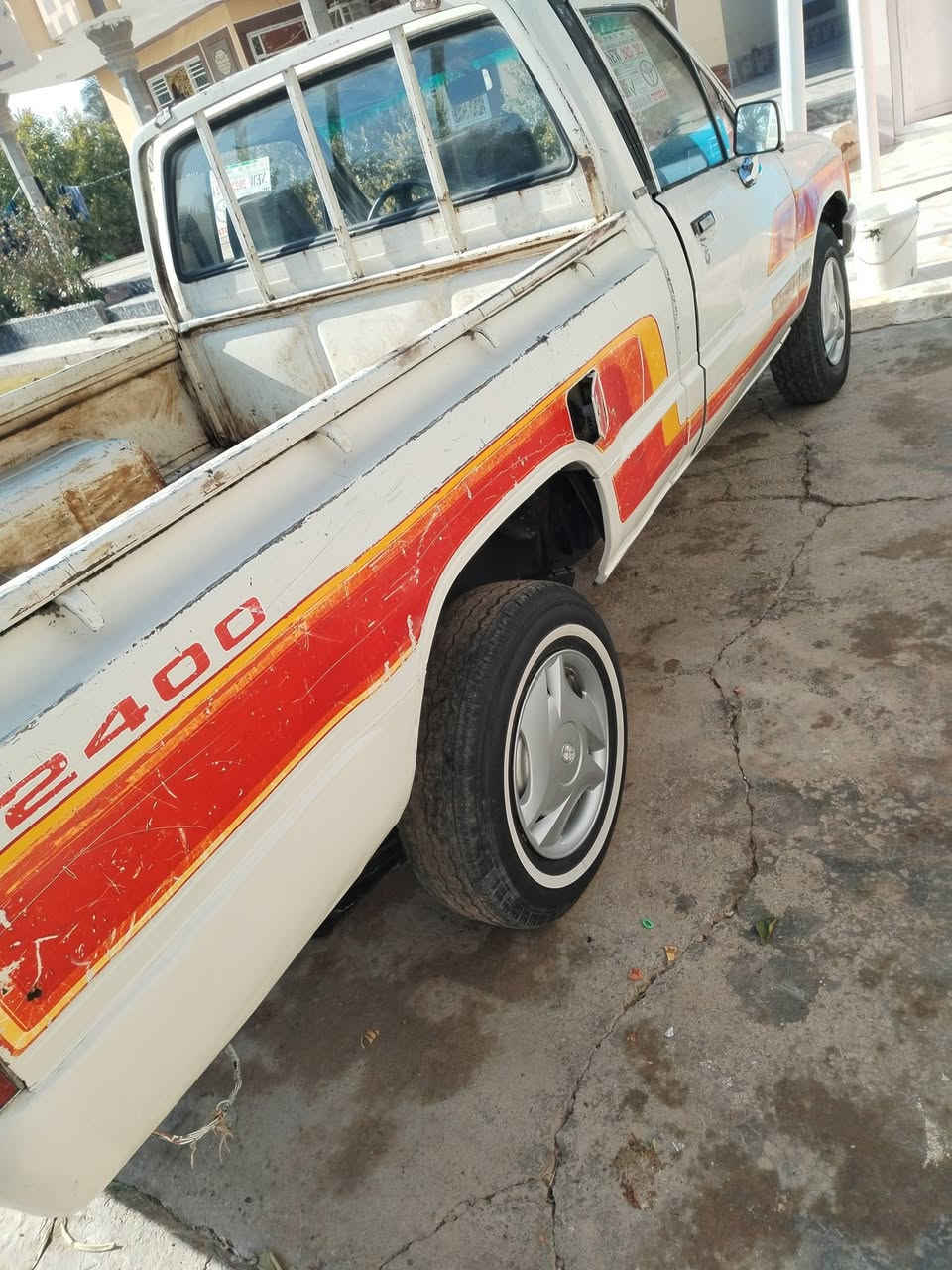 سياره للبيع موديل ١٩٨٨ رقم دولي ديالى بلاديه مكفول لبيع مكان ديالى الخالص ***********
