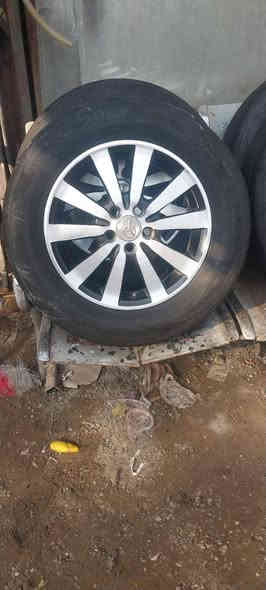 السلام عليكم تخم ويل كب كورلا حجم ١٥ اصلي شركه جديد الوك لا عواج ولا تصليح ولا لحيم ولا صبغ ولا شخط تخم تايرات نضافه ٨٠ بل ميه تخم خوات اللبيع او مراوس شعندك نزل مكان بغداد ***********بي واتساب
