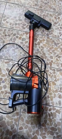 مكنسه كهربائيه اصليه السعر 25قفلا الشاري يتصل 07511831181او 0774320727...