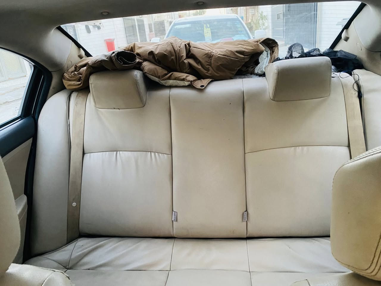 شيري E5 موديل 2014
سياره نضيفه محور كير ومحرك كامري 18 المرغوب 
تبريد ثلج
دفتر بنزين
كير ومحرك بشرط
تخم امامي وخلفي جديد 
باتري جديد
سنويه 27 جديد
هزه جديد لل 
فول فول مواصفات شاشه كاميرات امامي خلفي حساس
كل شي بس سياره جديد سياره مال بيت حيل نضيفه سستم سماعات كامله
السياره بسمي شرط التحويل والغرامات

رقم هاتف ***********
رقم وتساب ***********

سعرها67 وبي مجال للطيبين
