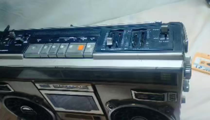 ناشنال غني عن تعريف بشرط شغل راديو مسجل 
((( بس عطل في فاليوم الصوت مينصي صوت)) فقط والباقي كامل شغل سعره 70 الف ...يوجد توصيل


**إذا كنت صاحب هذا الإعلان وتريد حذفه لأي سبب، رجاءا أرسل رسالة إلى الدعم الفني**