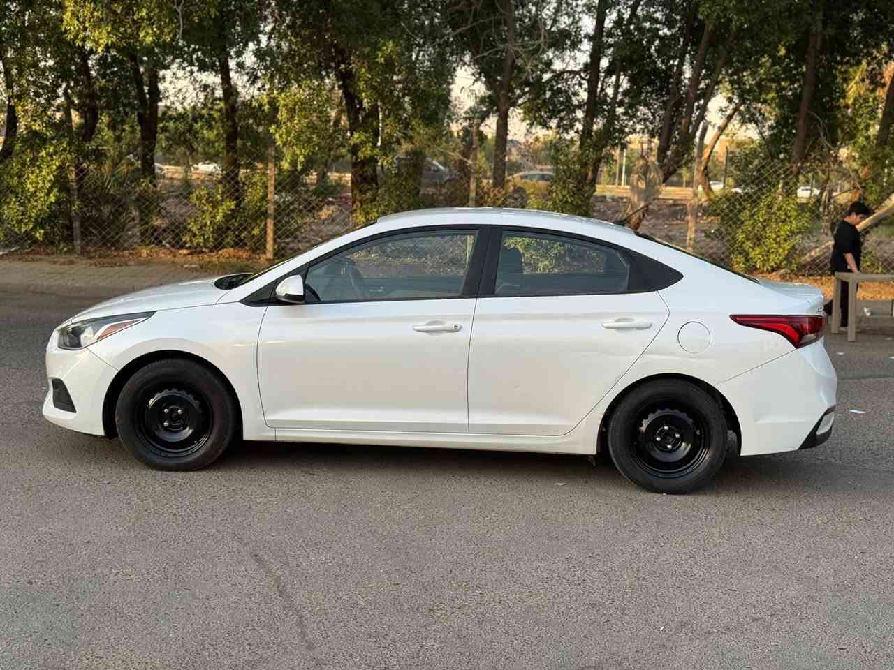 هونداي اكسنت 2019 وارد امريكي 
بيهه صبغ جاملغ وباب فقط
وبدون دواخل 
مواصفاتها 
شاشه كبيره 
كامره دواره
تحكمات ستيرن جهتين 
ويل كب 
تخم تاير جديد 
محرك 1600 
تبريد ثلج
نظام اي بي اس
نظام ايكو اقتصادي بانزين
السياره جديده
السياره رقم بغداد وباسمي 
السعر 107
للاستفسار ***********
