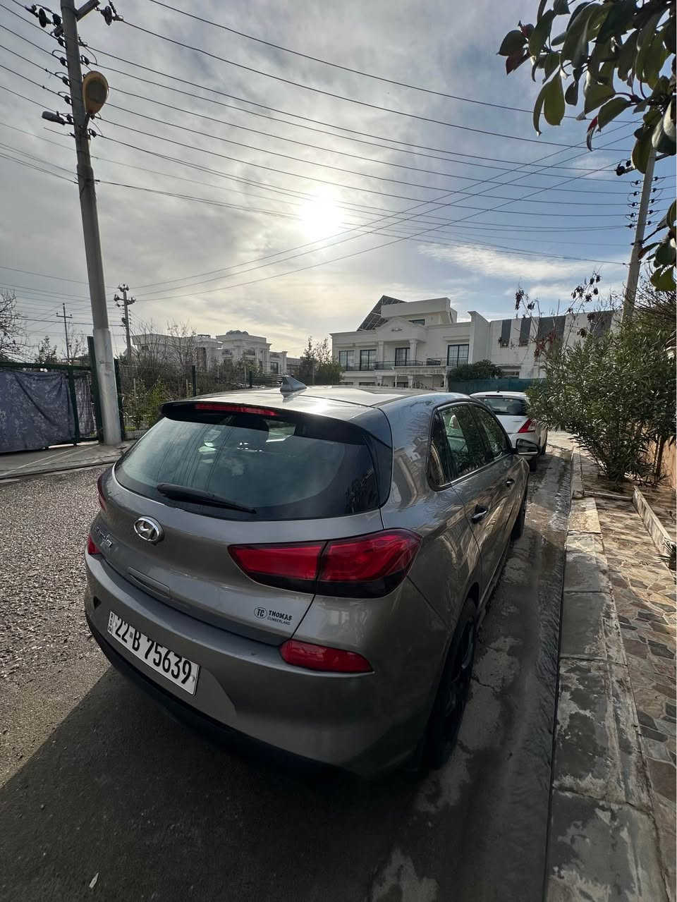 عربى/كوردى
Hyundai elentra GT
عدد الأميال : 50.000mile
ضرر:جامرلغ و ربع بونيت
سلندر : 4 سلندر
محرك : 2.0
السعر / $12,500
لمزيد من المعلومات يرجى الاتصال بنا
- ***********
***
Hyundai elentra GT
ماوەی رۆيشتن : ٥٠ هەزار مایل
بۆياغ:جامرلغ و ربع بۆنیت
پستۆن : 4 پستۆن
بزوێنه ر : 2.0
نرخ /125وەرەقە
بو زانيارى زياتر تكايه په يوه ندى بكه
- *********** أربيل, العراق
