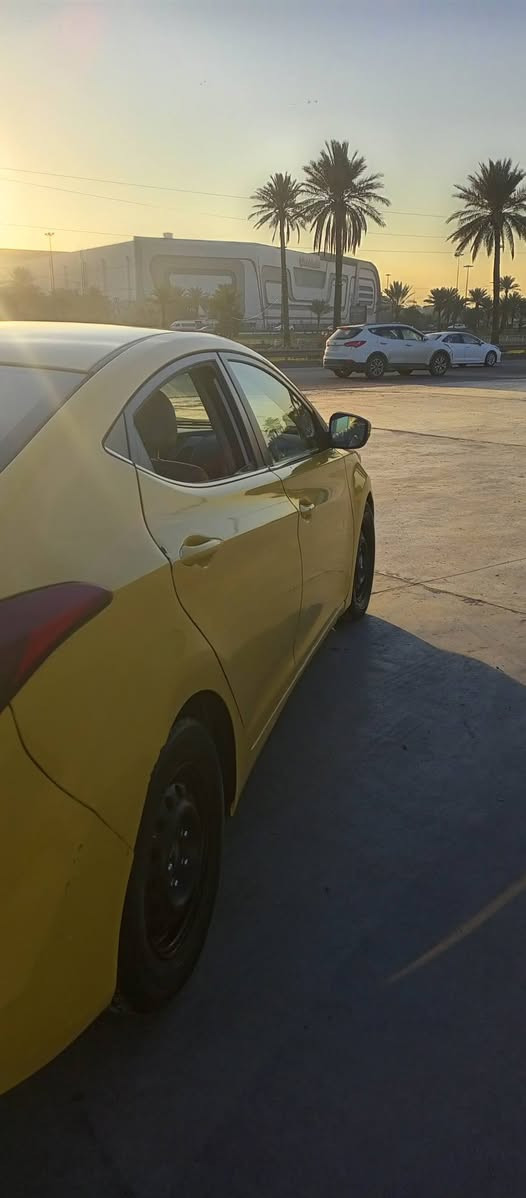 السلا عليكم للبيع النترا 16 امريكي حادث جاملغ خلفي ايمن 
وخلفي ايسر طخةبسيطة
مكينة الفين دوش كاز كيت فقد لاتنقيص ولاتبخير
كير جيد مابيه شي
صدر خلفي جديد 
صدر امامي مشط ستيرن فقط
تحكم ستيرن 
مانع نزلاق
اقتصادي بنزين ECO
كشنات تدفئة تبريد
السعر 107 بيها مجال 
تواصل *********** واتساب
