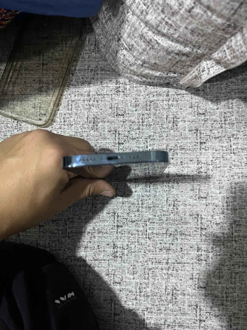 للبيع مبيل 12برو ما بي شخطه شرط ذاكره(128)بطاريه(77)سعر300بي مجال شويه مكان موصل رقم ***********بس بي وتساب او تعال خاص

