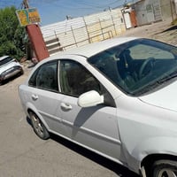 يتوفر خط لنقل الموظفين والموظفات  والطلاب والطالبات والعاملات من الغزا...