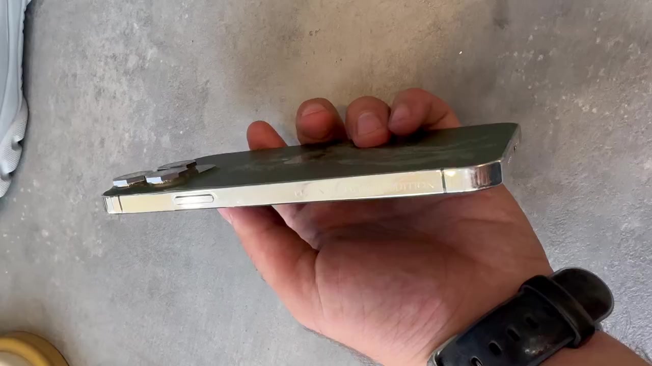 السلام عليكم 
13 برو ماكس  بدون ملحقات 
ذاكرة 256
بطارية 97
كفالة عامة 
الشاصي مطلي ذهب ابيض 
ضهر بلادي 
سعر 875 بي مجال 
مكان الكوت اكو توصيل


**إذا كنت صاحب هذا الإعلان وتريد حذفه لأي سبب، رجاءا أرسل رسالة إلى الدعم الفني**