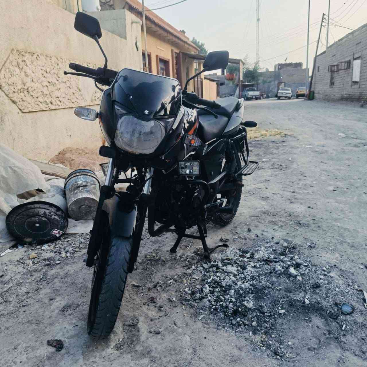 سلام عليكم بولسر نيون محرك 150 سيسي  اوراق كامله
مكاني ناصرية 
سعرها  1150  قفل 
 اتصال او واتساب *********** ناصرية, ذي قار
