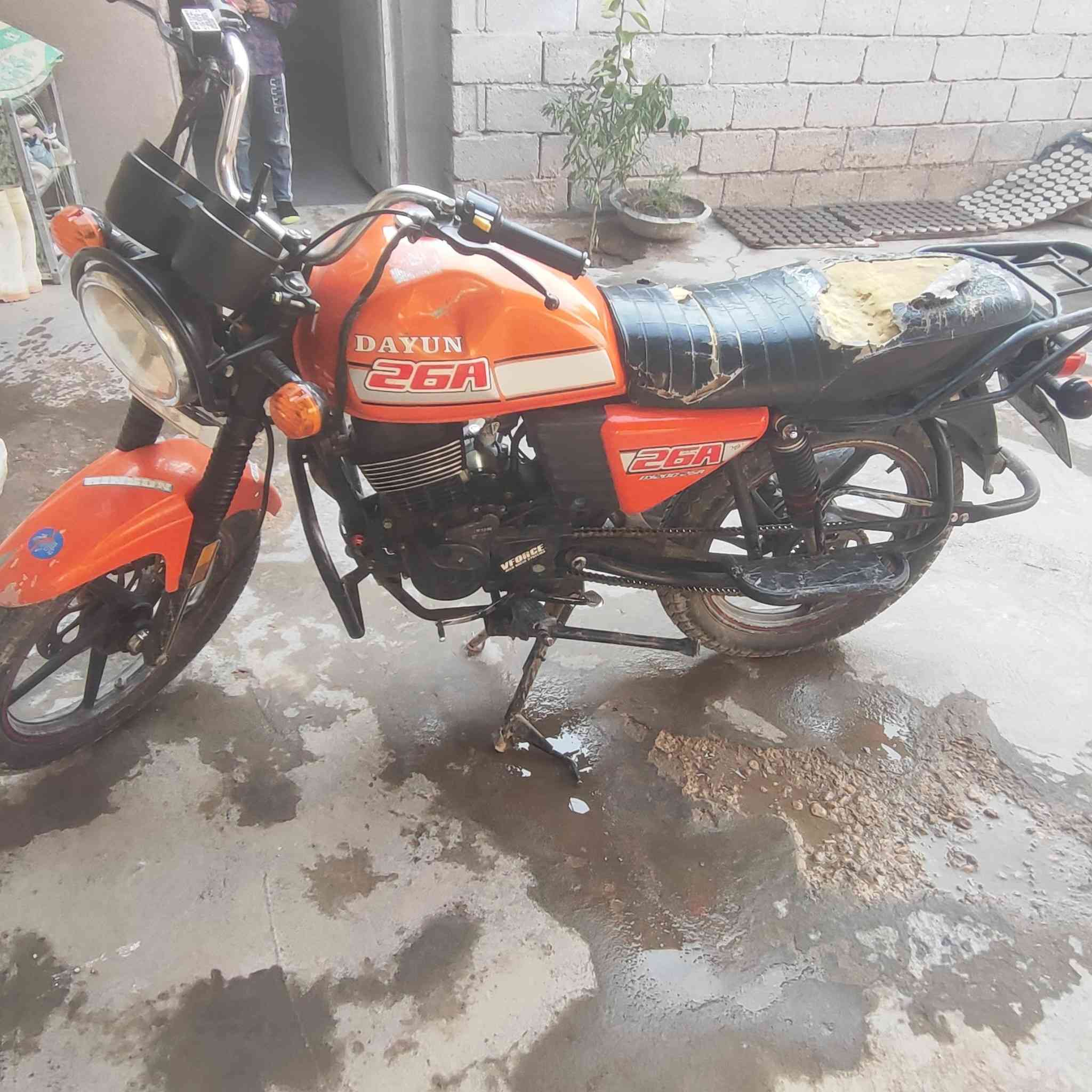 السلام عليكم موديل 22 رقم بغداد السعر 1,600 اللي يريد خليه يتصل على الرقم ***********
