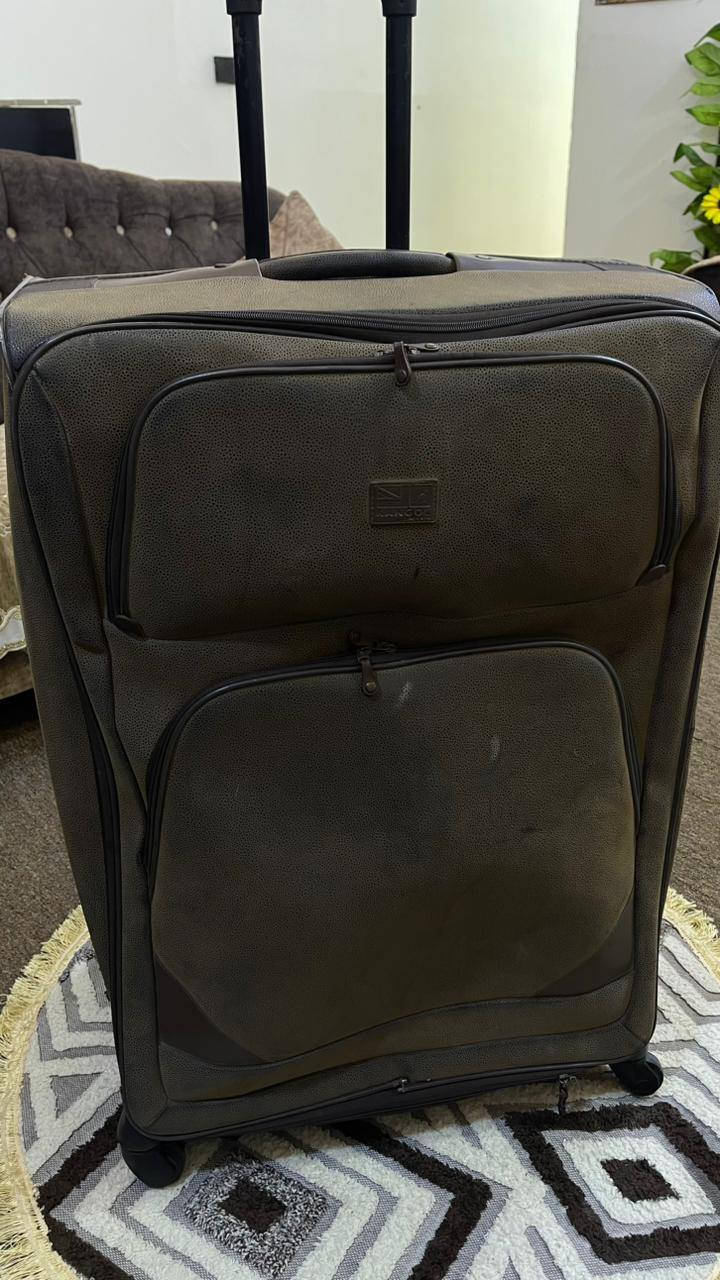 غراض
جرباية ب125صاج توصة
ودبدوب ب25حجم كبير 
وجنط سفر حجم كبير جوزية ب25
سودة ب25
ورصاصية ب15
المكان الزعفرانية


**إذا كنت صاحب هذا الإعلان وتريد حذفه لأي سبب، رجاءا أرسل رسالة إلى الدعم الفني**