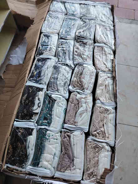 طويريج حي العسكري قرب فرن الجوادين 🚶

وصول بضاعة جديدة وبأسعار مناسبة 🤗

بردة سيدار ٤ قطع 🌿

ثنين بردة

دور

بطانة 

***********
