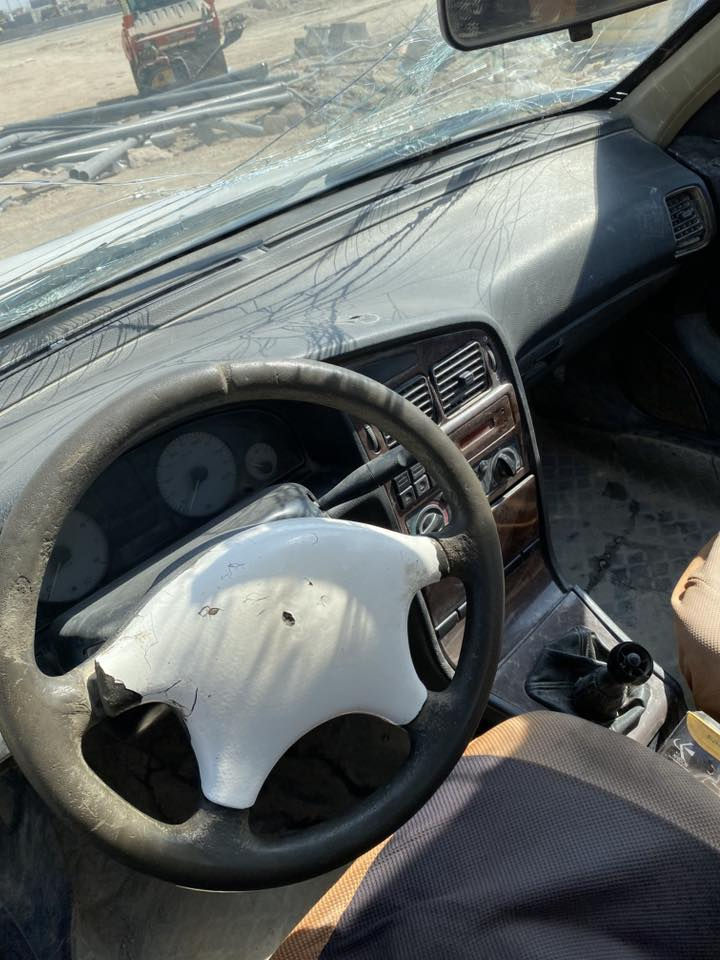 السلام عليكم بيجو بارص مديل 2015 رقم ميسان الماني سنويه منتهيه من 2020راعيها ما اندله ابيع كوم حديد أتعهد باصوليات السياره والسرقه فقط العنوان البصره 
السعر 10 ورقات وبيها مجال 
للاستفسار ***********
