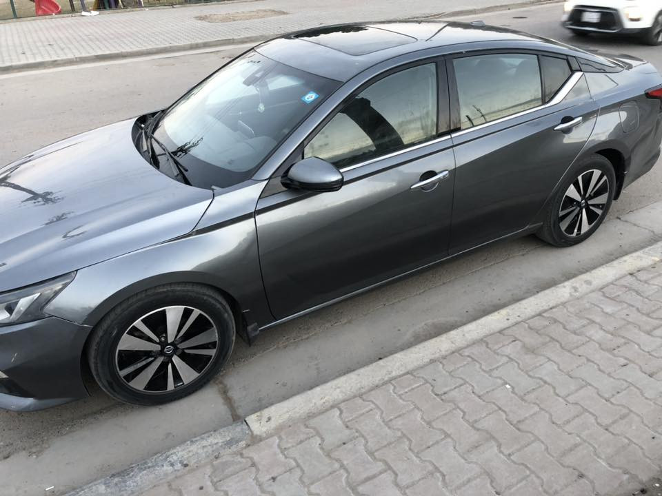 السلام عليكم
التيما 2019 SV PLUS 

فول مواصفات ( رادار امامي خلفي ، كشنات تدفئة ، ستيرن تدفئة ، تحديد مسار ، قيادة شبة ذاتية ، فتحة سقف ، تبريد قطعتين ، اوتو هولد ، هاندبريك بصمة وغيرها من المواصفات )

ماشية ١١٢ الف كيلو ، محرك 2,5 ، رقم بغداد، الحادث موضح بالصور ، ايرباك ستيرن وبردة ، ٦ قطع صبغ ، بدون دواخل 

السعر ١٣٥ وبيهة مجال 

مكان السيارة بغداد

***********
