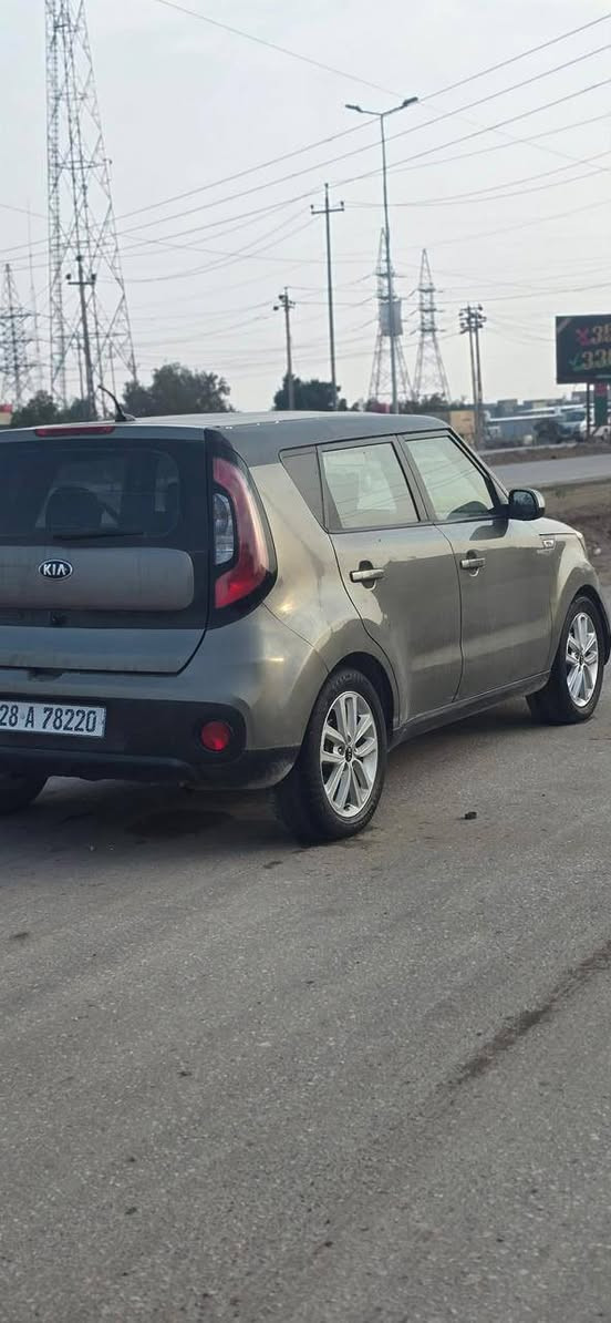 سلام عليكم سياره صول موديل 2017 مكينه 2000 GDi سياره مكينه كير حداديه تبريد كهربائيات جاهزه عله اخر حبايه رقم نكليزي بسمي  تحويل مباشر حادث امريكا قبق جنطه بدون دواخل وبيها مكانات صبغ بدون دواخل لغود شواصي حوض كله كفاله حزام جماليه السياره ليبل واحد ماعدا قبق جنطه مبدل السعر 108 رقم ***********
