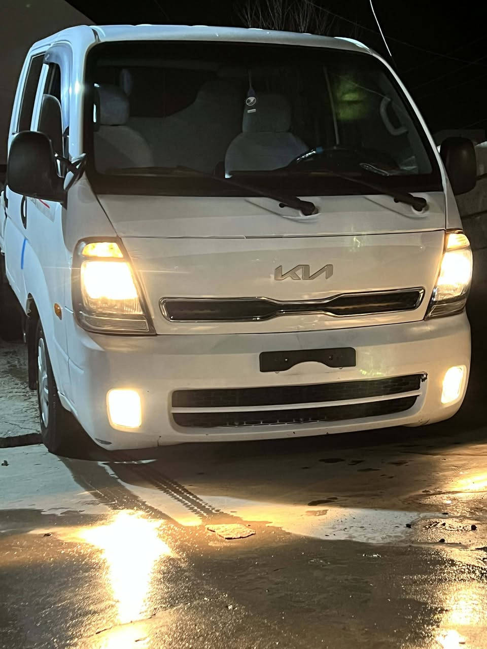 بةشةرتي سونةر كيا2013توماتيك
6تاييلوك 
ناوبودي 
تةبريتي ساردگةرم 
5دووگةم
نوك دةرزي رزاوي نية 
بةهةموشةرتي***********
