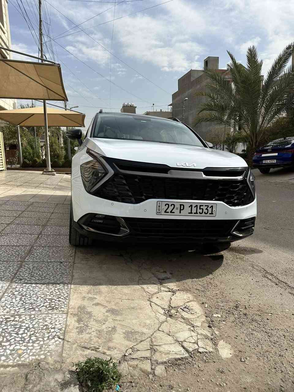 سبورتاج بلاك ادشن 2025 
- البيع نقدا فقط.  السعر 24000  بيها مجال بسيط
الموديل : 2025 . (خليجي) . 
المحرك : 4  سلندر DOHC 2.0 . 
العـــداد : 16.600كيلو متر قابل للزيادة  . 
الضمان : 5 سنوات او  100.000 كيلو متر . 

المواصفات : 
* بانوراما
* دخول وتشغيل بصمة.
* تشغيل عن بعد.
* تحذير النقطة العمياء.
* أنظمة قيادة متعددة.
* المصابيح الأمامية زينون.
* كشافات الضباب زينون.
* لوحة عدادات المركبة LCD.
* المقاعد الأمامية كهربائية.
* مقاعد جلد أخضر ألكانتارا.
* حساسات خلفية وأمامية.
* حساس مطر.
* هاند بريك بصمة.
* نظام Apple CarPlay.
* مكيف خلفي.
* مرايا كهربائية.
* صندوق كهربائي.
* برداية صندوق الأمتعة.
* إطار قياس 235/50R19 إنش.
* تطعيمات برونزية أنيقة.
* تفاصيل خارجية سوداء لامعة.
الهاتف 7700003873


**إذا كنت صاحب هذا الإعلان وتريد حذفه لأي سبب، رجاءا أرسل رسالة إلى الدعم الفني**