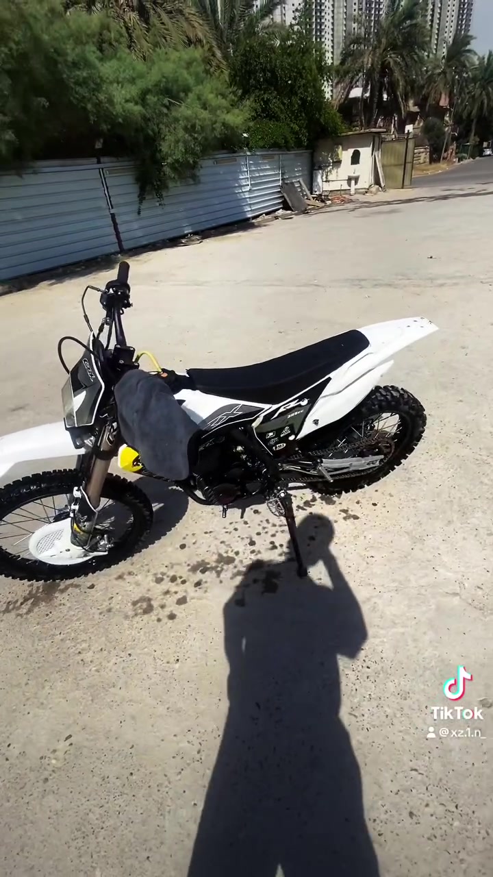 (سلام عليكم)
قفاز crx للبيع
دراجه نكره سلف
دراجه شلعه معدل 💣
ما بيهه اي نقص
تايرات جبلي جدد
دراجه كفر واحد
موديل ٢٠٢٥
 مكفولتين كلشي 
السعر(٩٠٠) وبيهه مجال 
مكاني بغداد المنصور 
مكلف بلنشر  ولي يجيني ما ارجعه نشالله
(***********) وتساب أو مراوس شعندك نزل بدو نطايح
