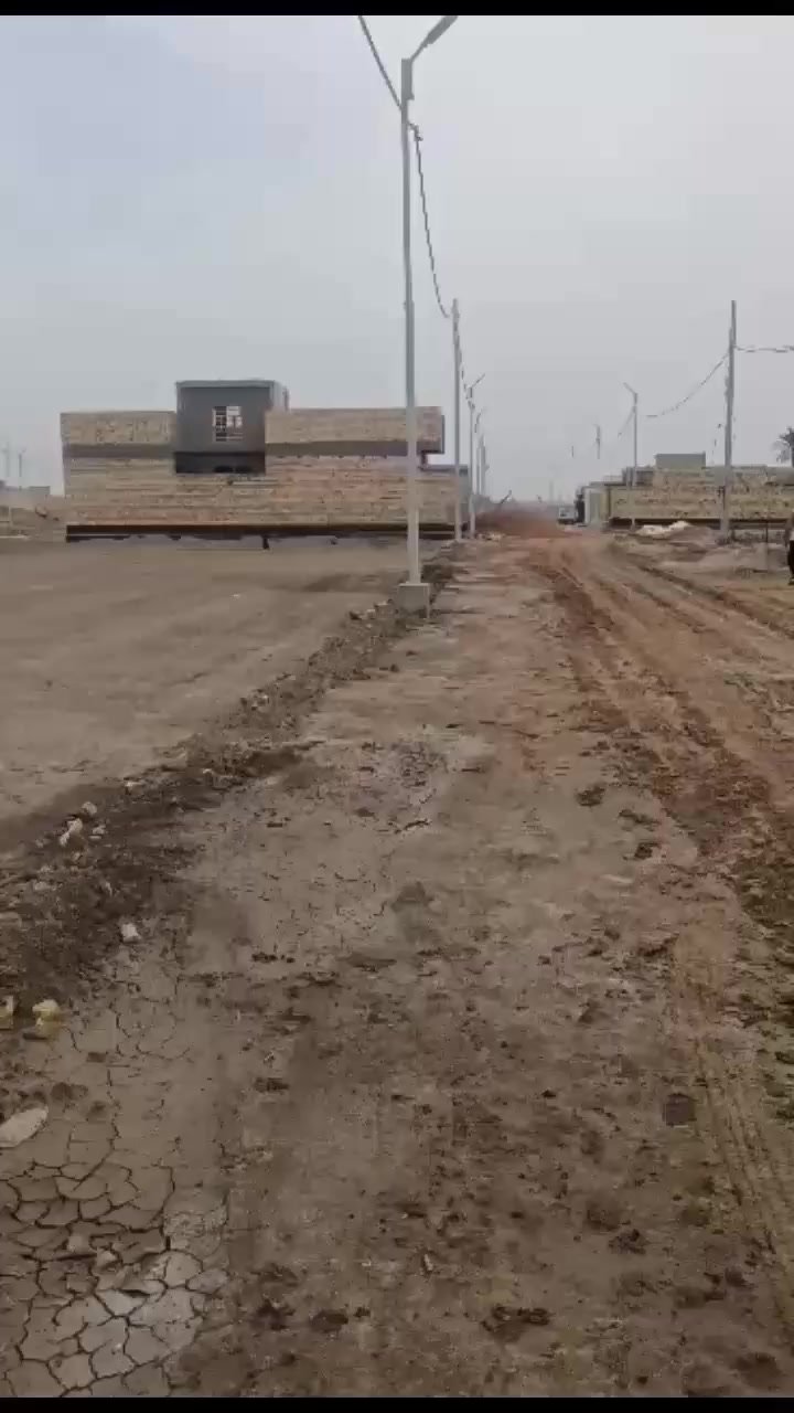 هيكل للبيع بمجمع الجوادين السكني طابو زراعي .واجهه 12 ونص ونزال 16..يحتوي على غرفتين وصاله وستقبال ومطبخ وصحيات بناء طابوق درجه اولى رباط كونكريت مسلح شيش ابو5 درجه اولى شبابيك بيبان درجه اولى بناء راقي خريطه حديثه وراقيه البناء كل خدمات متوفره ماء كهرباء اناره ليليه حديثه انترنت ..قرب شارع 30 للاستفسار الاتصال على الرقم ***********
