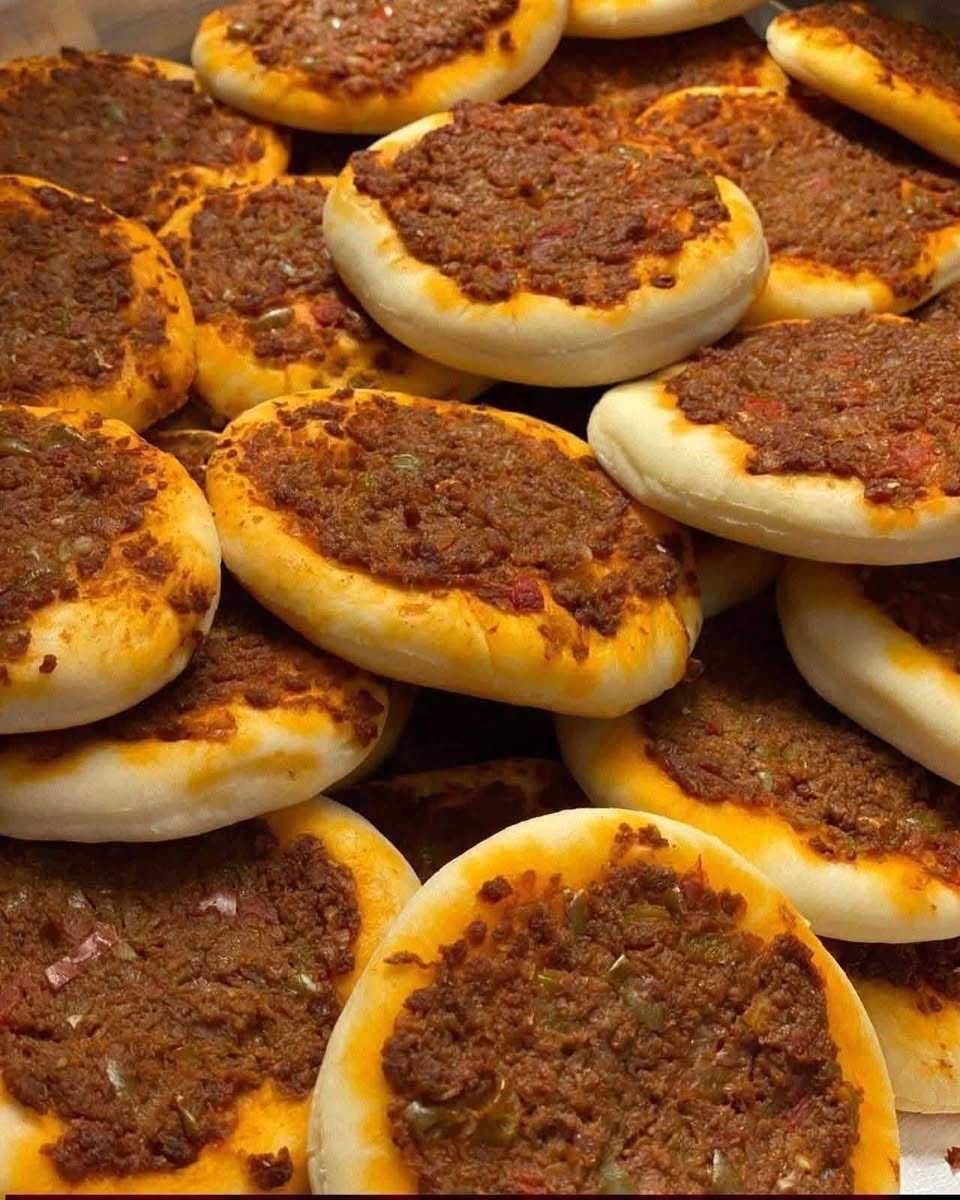 السلام عليكم بنات  التريد كليجة كبب معجنات فطائر مني بيتزا سنبوسة بورك 
للحجز راسلونه خاص بانسب الأسعار


**إذا كنت صاحب هذا الإعلان وتريد حذفه لأي سبب، رجاءا أرسل رسالة إلى الدعم الفني**