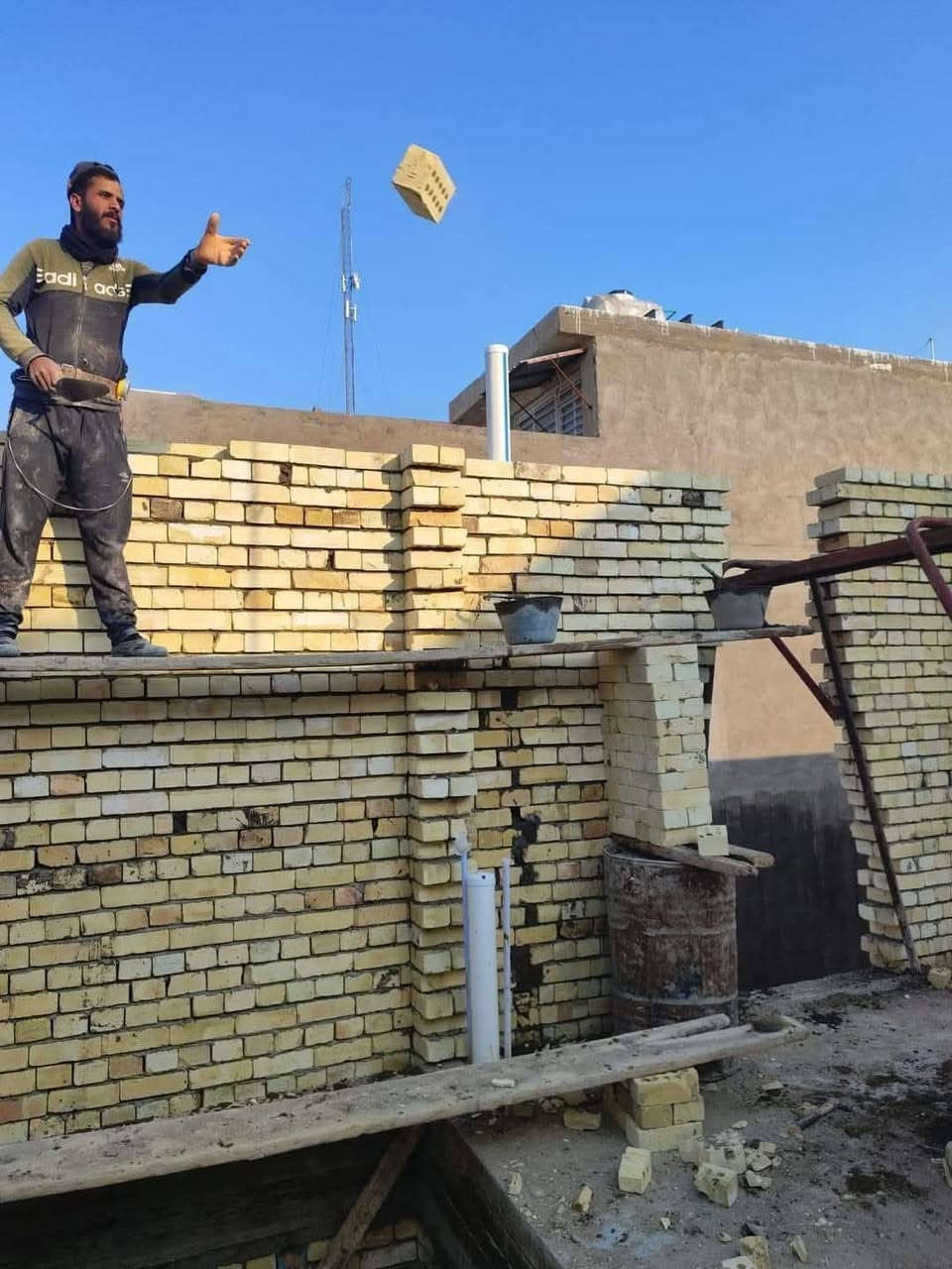 خلفه بناء درجه اولى شغل كله شاهول وگبان عل مصاطر تسليم مهندس
***********
