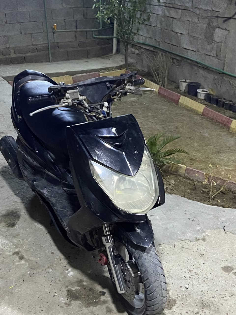 سلام عليكم شباب عندي سكنس فحل  ‏الياباني للبيع  الدراجه كامله عاوزها بك لايت و كصة  و عداد  و سلف فقط ￼￼دراجه نوزل خطين    السعر ٦٠٠ وبيه مجال قليل الاستفسار
￼هاذه رقم الهاتف ￼***********واتساب فقط 📲☎️ ملاحظة  ￼اني مكلف بلنشر￼
