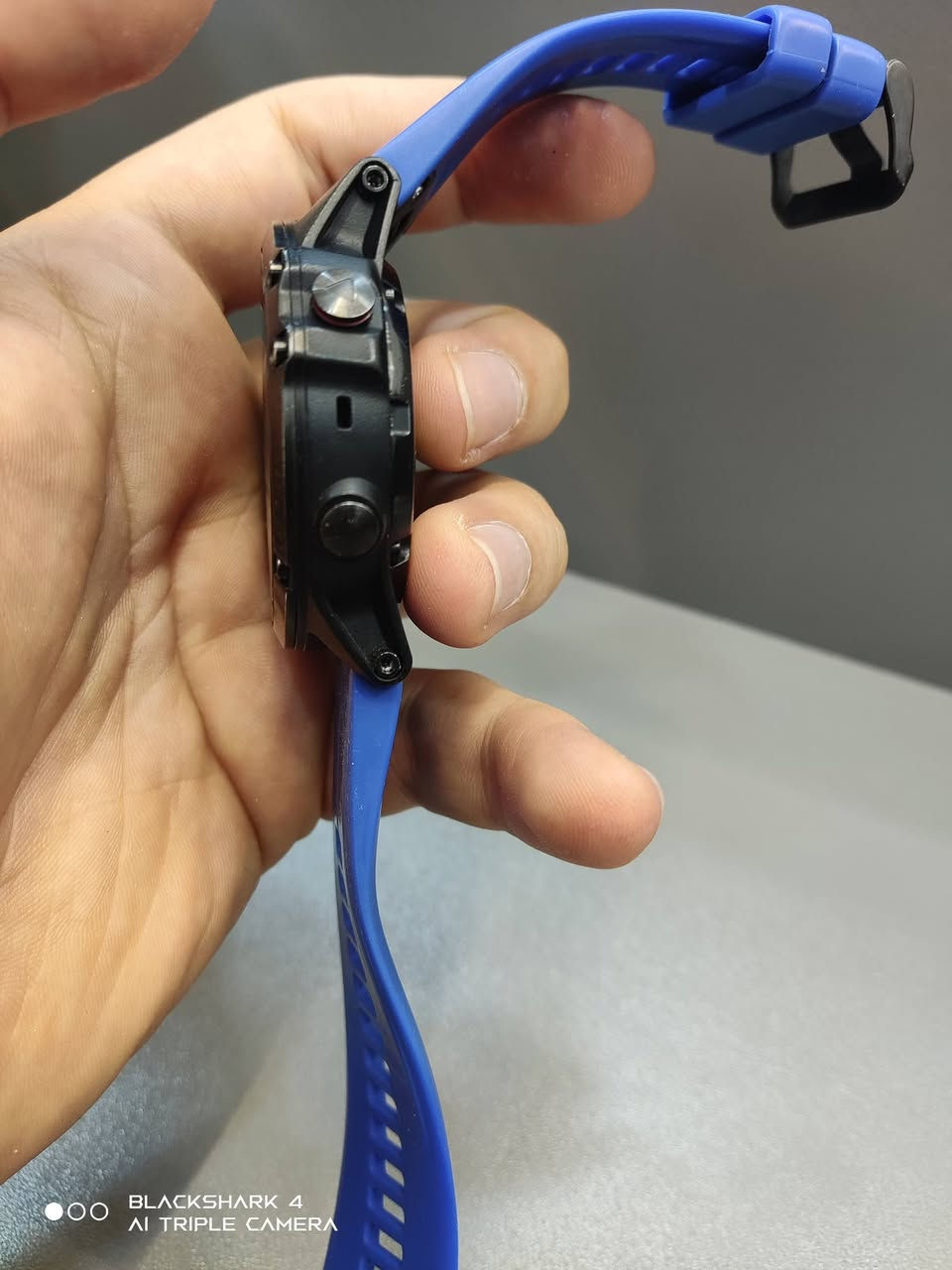 garmin fenix 5x plus
نضافة 90 بلميه 
حجم 51 mm 
شحن 14 يوم 
تدعم خرائط العراق 
ملحقات كيبل شحن أصلي 
السعر 240 للاستفسار ***********
