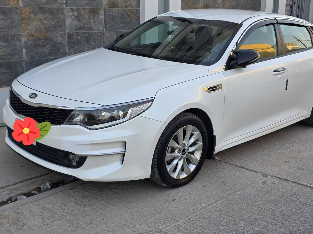 اوبتما 2018 خليجي مكفولة
محرك 2400 دوش 
ماشية 80 الف كيلو 
رقم واسط باسمي 
تحكمات تبريد قطعتين لايتات شمسي شادلهة شاشة كامرا . 
السيارة جديدة بمعنى الكلمة استخدام شخصي جانيهة من سنة 2023  دهن amsoil الامريكي وبانزين محسن وادامة كاملة مسويلهة فيت بم جديد   بلكات جديد موبز  تايرات دنلوب ياباني  ماناقصهة اي شي كاملة مكملة. 
السعر 187 وبيهة مجال بسيط 
المكان كوت المركز  
***********
