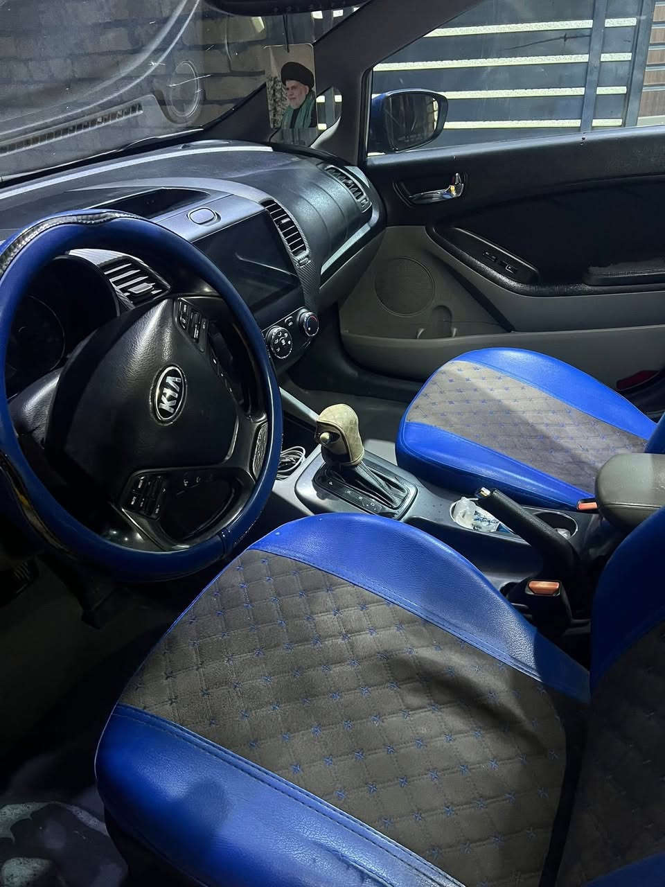 فورتي موديل 2014 سياره بيها قطعتين صبغ جاملغ الخلفي ولباب خفيف ضربته الداخل بي دوشمه بلون سياره العنوان بغداد رقمي *********** @إشارة
