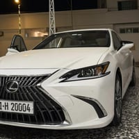 لكزس للبيع الفئة ES 300 هايبرد  الموديل 2024 رقم بغداد ( غير هذا الي ب...