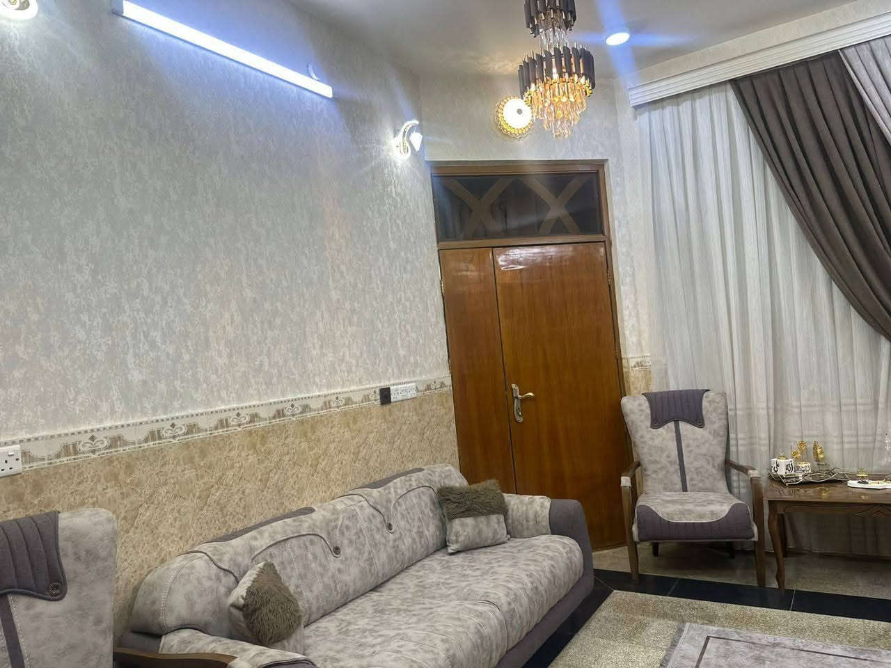 🩵اللهم صل على محمد وال محمد 🩵 
✨دار للبيع مساحة 200م حي العدالة شارع 25 بناء طابق واحد نضيف جدا غرفتين نوم قطاع 36 موقع مميز 
               #مكتب_حي_العدالة_للعقار 
📍عنوان المكتب : حي العدالة شارع المستوصف قرب عياده المرشدي لطب الأسنان
بإدارة محمد الجنابي
*********** 📞
بإدارة أبو أيه الحاتمي
***********📞
