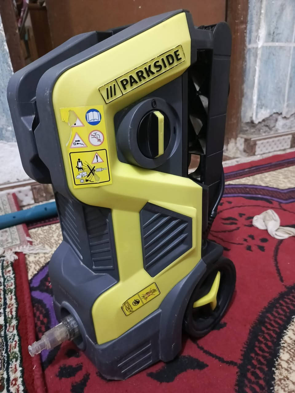 سلام عليكم فاره البيع كوت شارع نفط ***********
