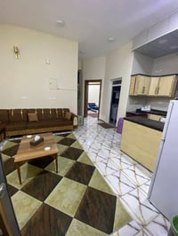 شقق مفروشة للإيجار - الكرادة 🏢🔑 متوفر (غرفة وصالة / غرفتين وصالة) مفرو...