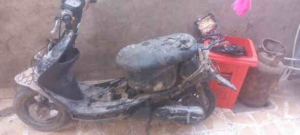 السلام عليكم دراجه عصفوريه لبيع يوماها جانت متروكه وجفتها شغاله مكينه نكره وحده كفراته مجوده كامله كلهن مجودات السعر ١٥٠ وبيها مجال الشراي دراجه شغاله تجي وتشغل وتسمع مكينتها تاير جديد  ***********
