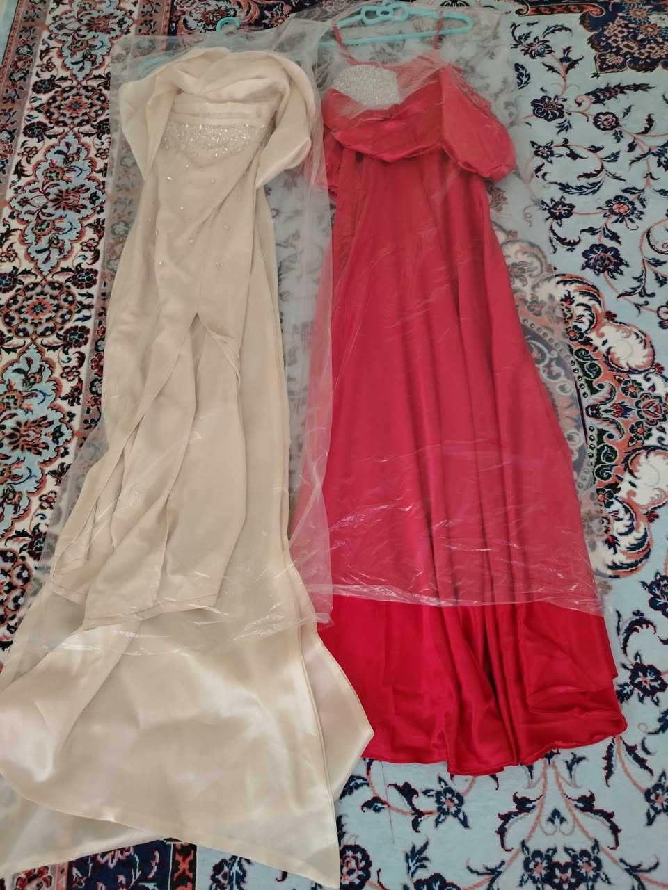 السلام عليكم
هذني فساتين مهري شتريتهن قبل شهرين يلبسن  من وزن ٦٠ لل ٧٥
بس البيجي صار عليه ب ١٠٠
اريدهن ثنيهن ب ١٠٠ وبيهن مجال للي تاخذ لل ٢
يخبلن بل لبس اكيد الي تريدهن ادزلهه فديوهات بل لبس
ولا قطعه كرستال وكعه منهن اخت جديد كلشششش
لبستهن فقط ساعه


**إذا كنت صاحب هذا الإعلان وتريد حذفه لأي سبب، رجاءا أرسل رسالة إلى الدعم الفني**