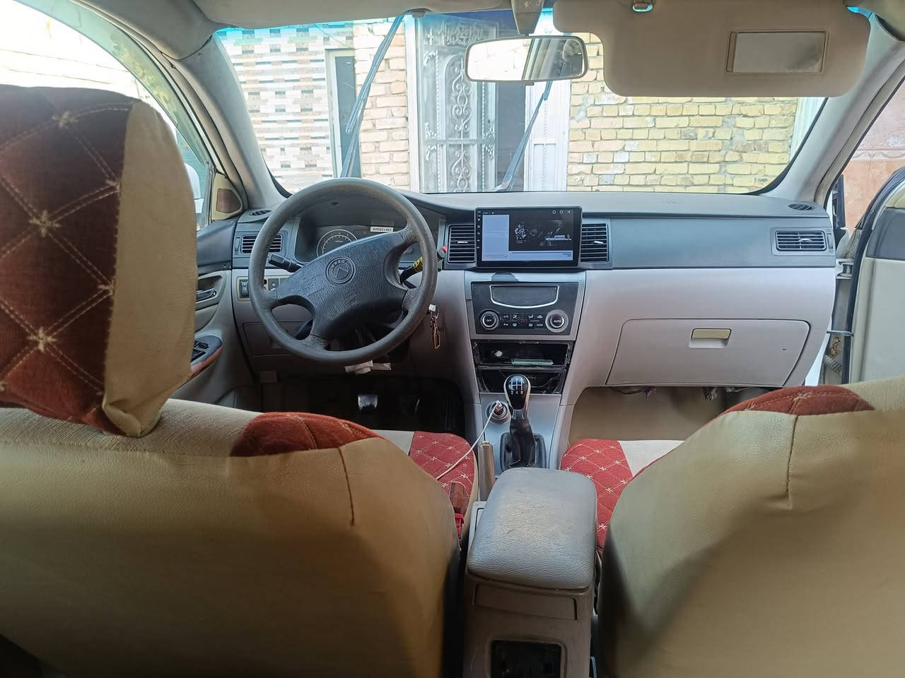 جيلي موبل ١٣جاهزه مكينه وكير كارتون توني شادهن صارلهن ٣اليام سايره نقصه تلكيطات بيه اخياس قليل سنويته صارله شهر من صقطت مراوس  بتكسي حسب القناعه او بيع قفل ٤٥قفل هاذه رقمي ***********
