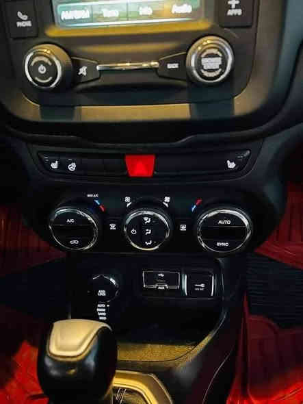 جيب رينكيد 4&4
لون : اسود
موديل : 2017
محرك :24 مرغوب
ماشيه : فقط 81 كيلو متر 
فول موصفات بس بدون سلايت
شاشه و كاميره 
أبواب امامي بصمه صندوق بصمه 
دبل اكسل بريك بصمه
كوشن جلد و كهربايي و هيتر
تحديد السرعه فول تحكم استرن سياره على وضع الشريكة سياره  بجم و خلفي كبس ارباكات برده طاك بنسبة صبغ بس باب سايق و دنكات امامي بدون دواخل شرط و شويه مكانات صبغ
سعر 115 و مجال 
عنوان :عقره
موبايل :***********
