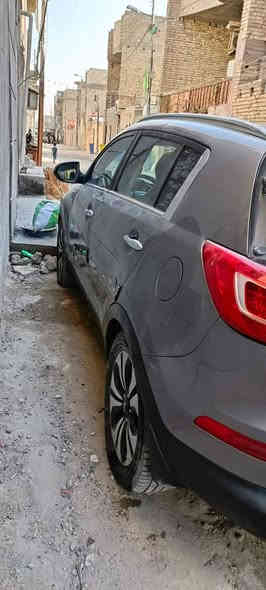 سلام عليكم اخوتي 
سبورتاج موديل 2013 وارد امريكي
2400 GT
 فور ويل 
تحكم ستيرن
 كشنات تدفئه تبريد سلايت
 اثنين بنرامه
 مرايات شفط 
كشنات جلد
(ملاحظه) الطگعه الي يم فحت البنزين هاي مي 
السعر -120 ورقه 
 الموقع- بغداد مدينة الصدر
للتواصل -
***********
***********
