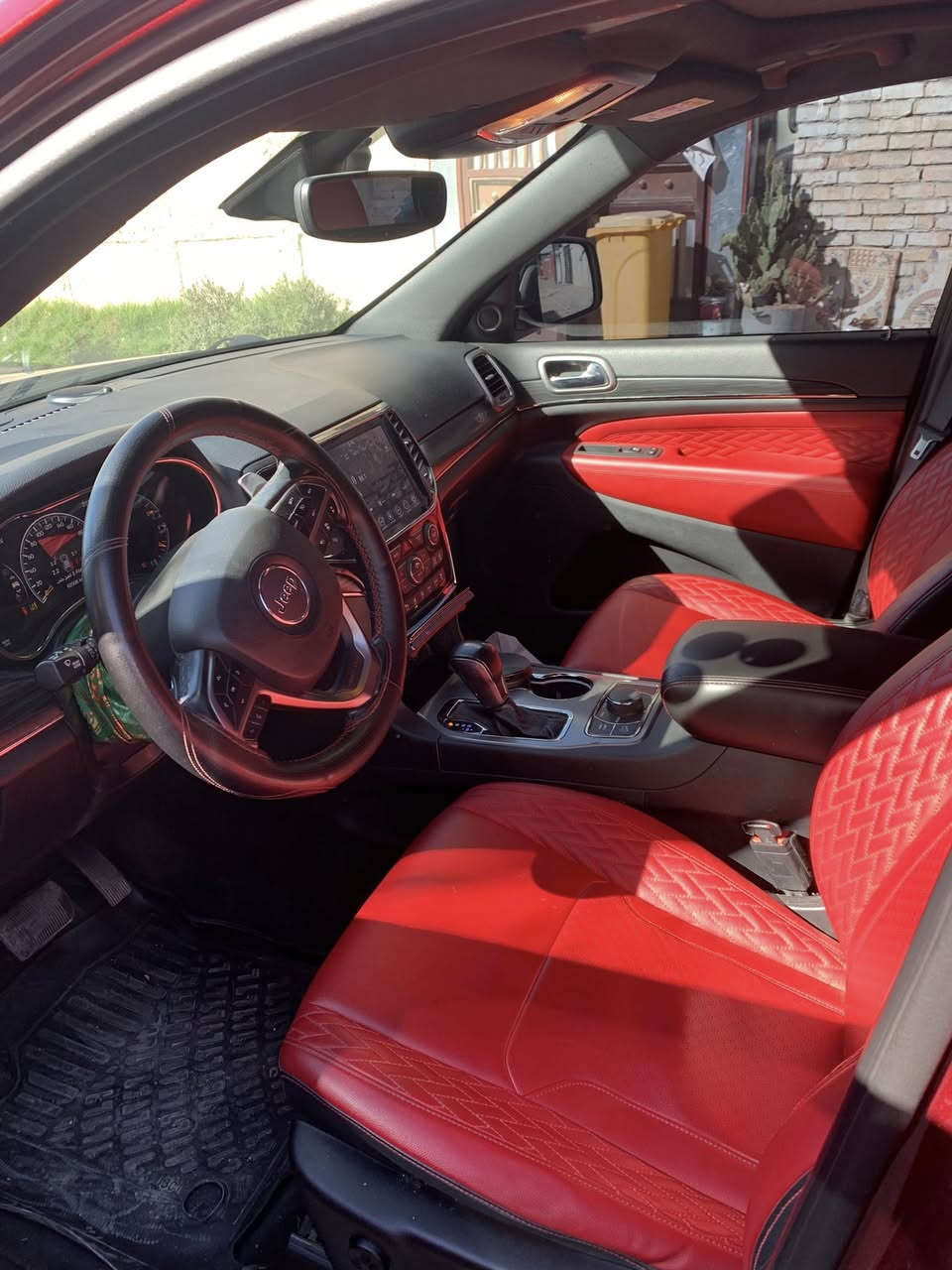 جيب موديل ٢٢ s ام الرادار مواصفات ال s معروفه فول الفول ماشيه ٦١ كيلو وليس ميل السياره بوضع الشركه سبير منازل ومظلله وبيهه هويه وكتاب تظليل ٨٠ بالميه وسياره مغلفه كامل تغليف درجه اولى كفاله عامه عدى طعجه  بالجنطه صغيره وبعدهه ع وضعهه ما صلحه وموضحه بالصور مكاني بغداد رقم السيروه شمالي تحويل ثاني يوم تريد وكاله تريد تحويل سنويه ومعروفه مواصفات ال s السعر ٣٥٠ $ هاتف ***********
