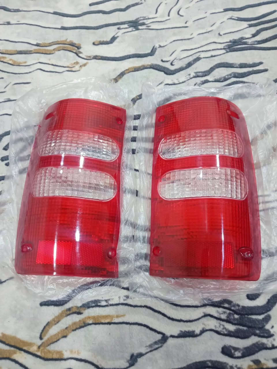 كماليات دير بيكم للبيع
ماطور ماسحات ٢٥ الف
بكلايتات الزوج ٢٠ الف
يدات بودي الزوج ٨ الف
كلوب سقف داخليه ١٠ الف
يدات باب داخليه الزوج ١٠ الف
قفل جكمجه ٢٠٠٧ إلى ٢٠١٣ سعر ٧ الف
جامات بكلايتات الزوج ١٠ الف
يوجد خدمة توصيل كافه محافظات العراق ٥ الف
رقم بي واتساب
***********
