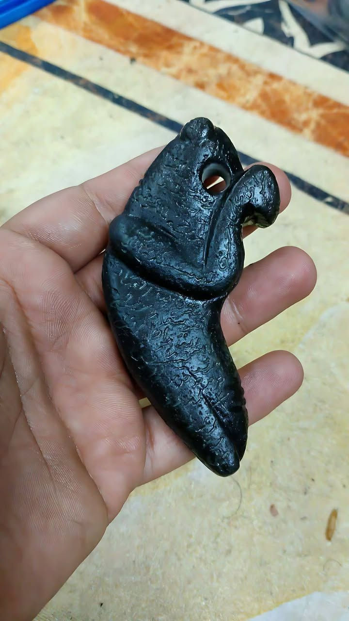 يا الله سلام عليكم اخوان توفرت أشكال مختلفة و 
متوفر جميع انواع و اشكال  العباس اباد الأفغاني الاخضر و الزيتوني و الاسود متوفر اكثر من 15 شكل وجميع الأحجام متوفره (جمله و مفرد) و  مخطوط وجهين ايات قرآنية و آيات أبطال السحر و طلسم الشفاء و آيات الشفاء وايات طرد العارض وايات الحسد و النفس و العين  وصراط علي حق نمسكه وسبحان من الجم الجن بكلماته واذا مرضت فهو يشفيني و ننزل من القرآن ما هو شفاء ورحمه للمؤمنين 
(متوفر عباس اباد منقوش حرز سيد علي القاضي وايات ابطال السحر) 
و(متوفر عباس اباد قديم)
و(متوفر فصوص محابس عباس اباد افغاني زيتوني منقوش من كل جهات ايات أبطال السحر)
و(متوفر عباس اباد تحصين مال بيت حجم كبير)
(للاستفسار مراسله الصفحه او الإتصال على الرقم ***********)
متوفر خدمه توصيل🚚جميع محافظات العراق
