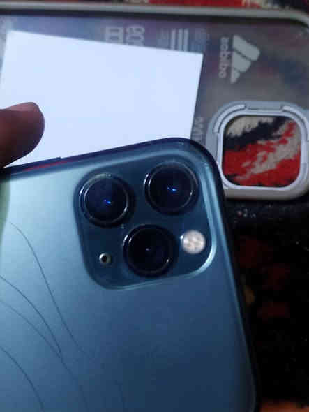 السلام عليكم اخوان جهاز ايفون 11برو حجم الزغير جهاز بطاريه74جهاز حلو ماشالله شحن ما يصرف ابد فقط ضهر مكسور  السعر300بي مجال حك الجيه المكان بصره زبير***********
