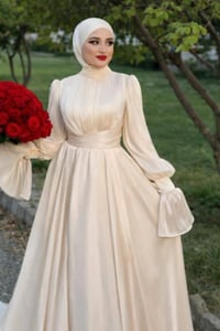 فستان ابيض • مقاس 38 • بالانبار