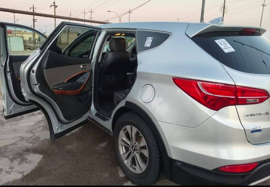 السلام عليكم
سنتافيا للبيع موديل 2016 رقم ذي قار مشروع وطني محرك 4 راكب5  ماشيه 110السعر 140وبيه مجال
المكان العمارة الاتصال ***********
