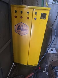 جهاز غسل  بخاري جديد  حجم وسط  جهاز ما مشتغل  جديد للستفسار   07711423...