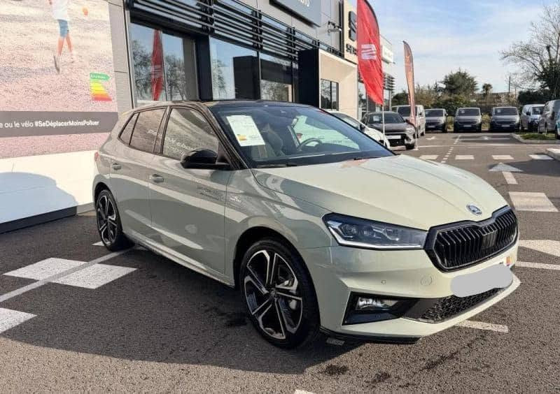 Prix : 15.000€ hors taxe pour Export 

Disponible uniquement sur réservation
 Skoda Fabia 2024  couleur rare  origine Suisse🇨🇭 destiné à l'export Algérie🇩🇿  et Tunisie 🇹🇳 

🚘 SKODA FABIA 2024 vert Timiano 
Motorisation  1.5 TSI  DSG
Edition Monte-Carlo 
Kilométrage 31.935 km
Mise en circulation : 02.03.2024
Carburant Essence
Boîte de vitesse automatique 
Puissance 150CV
Portes/places 5/5

IMPORTANT À SAVOIR :
. Véhicule non accidenté et sa peinture est d'origine, 00 retouche.

. Frais à prévoir 850€  transport vers les port suivant assurez par notre équipe :   Mostaganem, Béjaïa, Skikda, Djen Djen (billet de bateaux et descente au port inclu) 

. Contacter sur whatsapp (+33 759831820) pour la réserver si elle vous intéresse.

-Légère remise possible le prix
- Dossier export gratuit
- Livraison gratuite en France (Paris, Marseille, Lyon, Toulouse, Lille, Nice etc...)

@super fans


**إذا كنت صاحب هذا الإعلان وتريد حذفه لأي سبب، رجاءا أرسل رسالة إلى الدعم الفني**