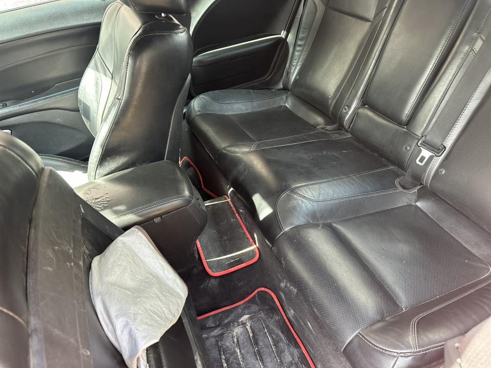 للبيع او للمراوس دوج جالنجر موديل 2015 لون احمر وارد امريكي تقرير غرق للدوسه قطره ماي مابيها وهنا بلعراق بيها جاملق خلفي صبغ والباب بنفس الصفحه والجاملق الامامي مبدل اثر طخه بسيطه والجاملق الخلفي بي بارد واكو رصعات قليله بلبدي مكفوله من الايرباك والشواصي واللغود سياره بلكارتون فول مواصفات عدا الفتحه ويل 18 مع تخم تاير اخو الجديد  سماعات الباين ستيرن كهرباء فول تحكم ستيرن وشفتات ستيرن وتدفئه ستيرن كشنات جلد تدفئه وتبريد وكهرباء شاشه كبيره كامره خلفيه مودات سياقه سبورت وسوبر تراك باك السياره ستوك گلوب مامشتغل بلعينه وكله بانزين محسن ورقمها بصره باسمي هزه وسنويه جدد حداده اماميه وخلفيه كلها ريسنك بلجيس وادامه منظومة البانزين كامله سعرها ب145  وبيها مجال علما السياره sxt plus ومحدثه بجم هيلكات وهذا رقمي ***********
