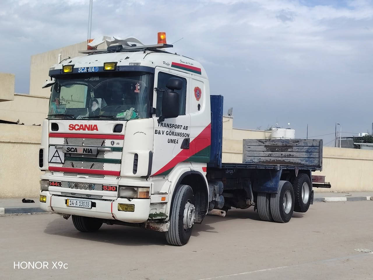 البيع  سكانيه 2001 مكينه 8 شاصي مكفول رقم بصره   مكان بصره زبير شراي ينتصل ***********
