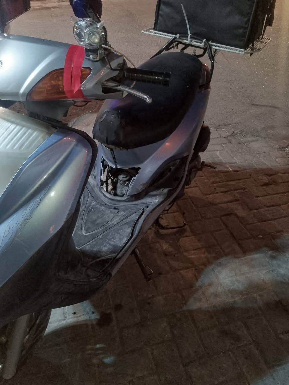 سلام عليكم
دراجه بريز للبيع او مراوس
دراجه ضاربه كتف بس شغاله 
العنوان بغداد حي الجهاد 
السعر ٥٥٠وبيه مجال ***********/0
