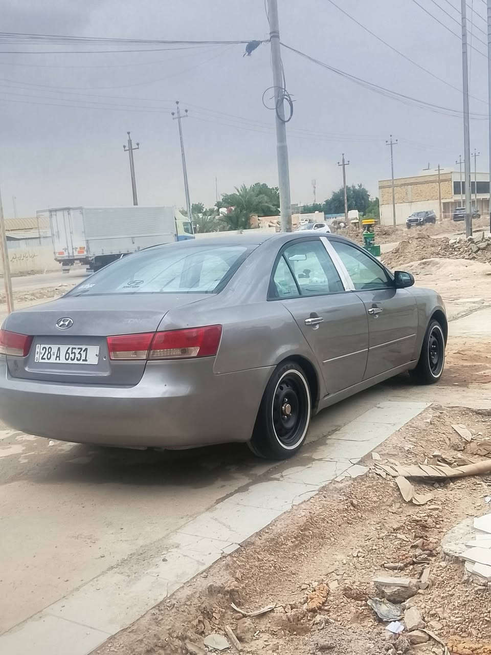 سلام عليكم سياره البيع سوناته موديل الفين وسبعه جاهزه تبريد ثلج خليجيه مكفوله سياره كامله عله الاخير حبايه  كير عادي سعر عله هاذه رقم ***********
